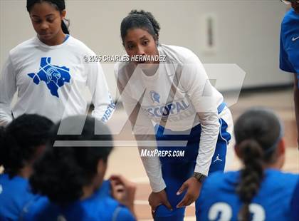 Thumbnail 2 in Canton vs. Episcopal (Aggieland Invitational) photogallery.