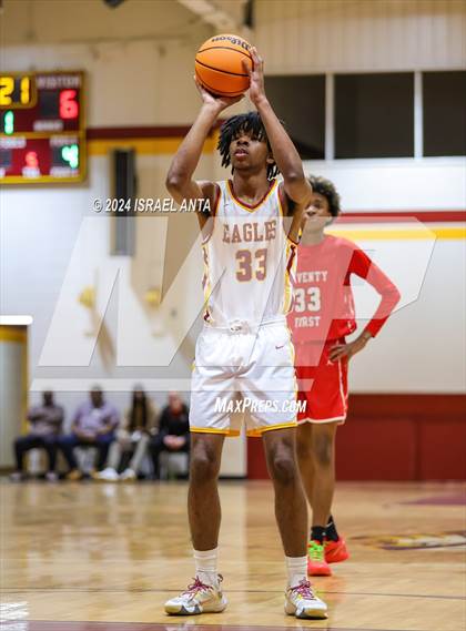 Thumbnail 2 in Seventy-First @ Douglas Byrd photogallery.