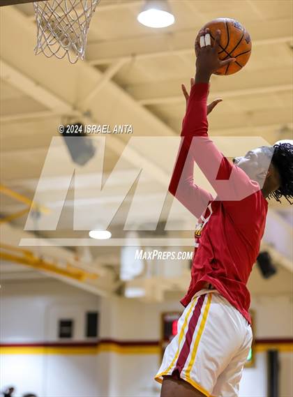 Thumbnail 3 in Seventy-First @ Douglas Byrd photogallery.
