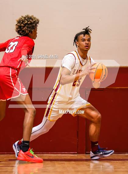 Thumbnail 3 in Seventy-First @ Douglas Byrd photogallery.