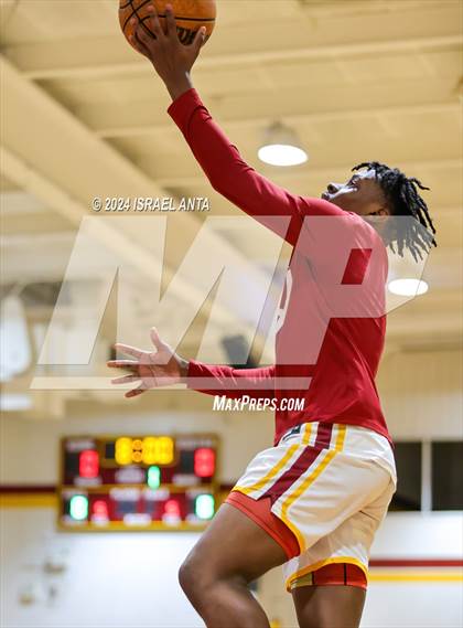 Thumbnail 3 in Seventy-First @ Douglas Byrd photogallery.