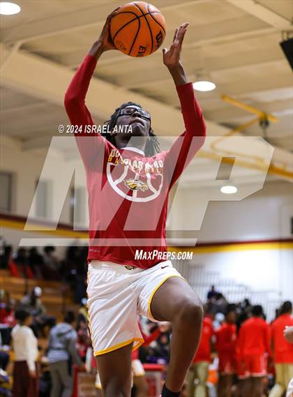 Thumbnail 3 in Seventy-First @ Douglas Byrd photogallery.