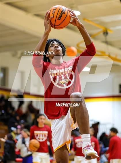 Thumbnail 3 in Seventy-First @ Douglas Byrd photogallery.
