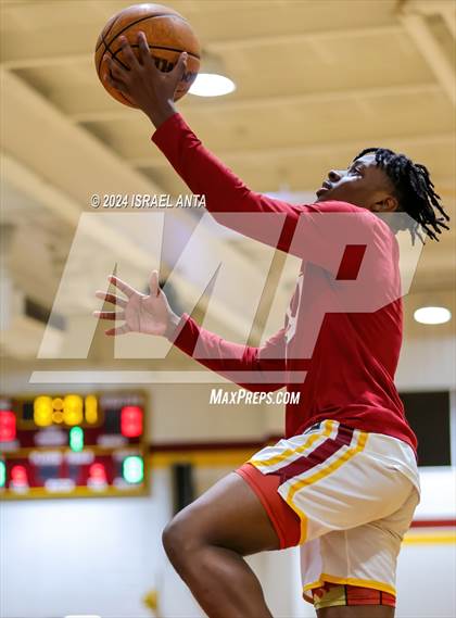Thumbnail 2 in Seventy-First @ Douglas Byrd photogallery.