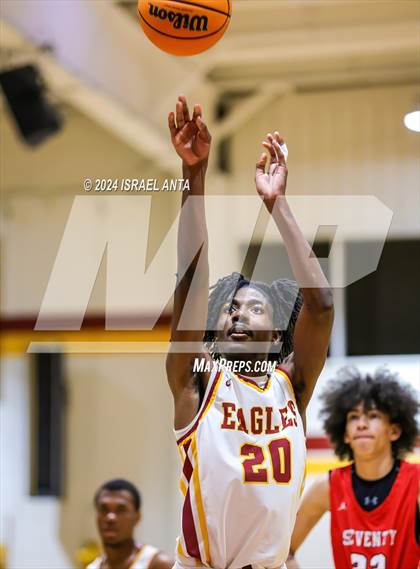 Thumbnail 2 in Seventy-First @ Douglas Byrd photogallery.