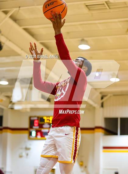 Thumbnail 2 in Seventy-First @ Douglas Byrd photogallery.