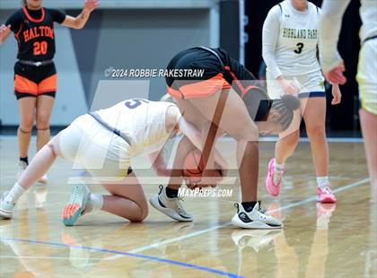Thumbnail 2 in Highland Park vs. Haltom (UIL 6A Bi-District Playoff) photogallery.