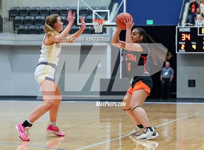 Thumbnail 2 in Highland Park vs. Haltom (UIL 6A Bi-District Playoff) photogallery.