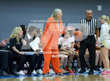 Thumbnail 3 in Highland Park vs. Haltom (UIL 6A Bi-District Playoff) photogallery.
