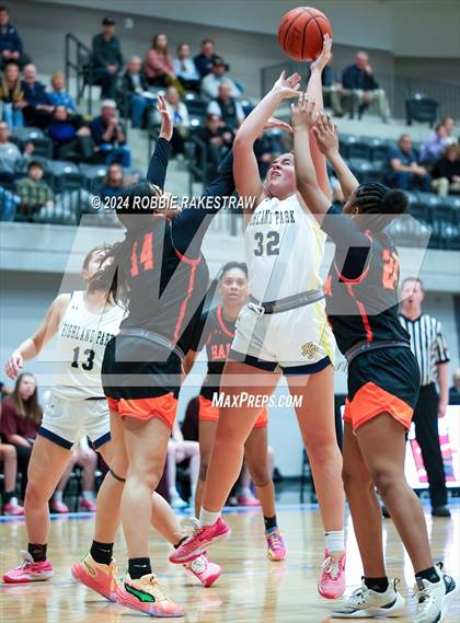 Thumbnail 2 in Highland Park vs. Haltom (UIL 6A Bi-District Playoff) photogallery.