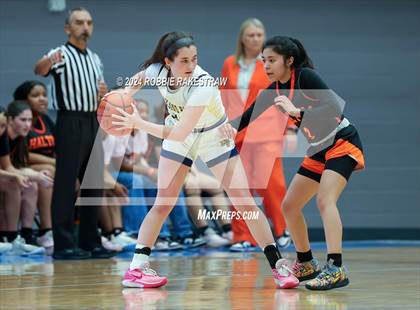 Thumbnail 3 in Highland Park vs. Haltom (UIL 6A Bi-District Playoff) photogallery.