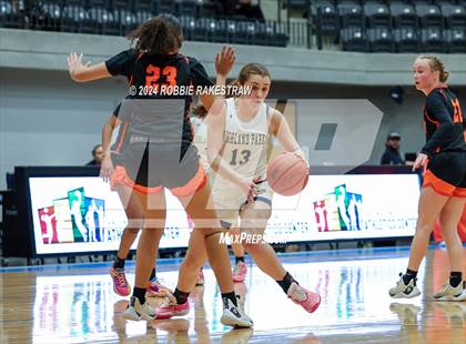 Thumbnail 2 in Highland Park vs. Haltom (UIL 6A Bi-District Playoff) photogallery.