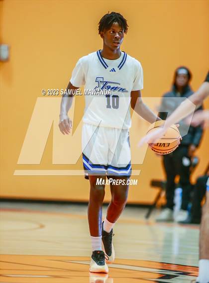 Thumbnail 3 in  Littlerock	 vs Jordan (2023 SoCal Christmas Classic) photogallery.