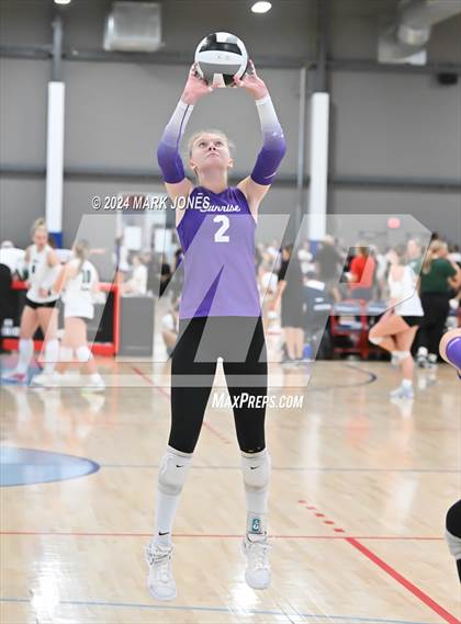 Thumbnail 2 in Sunrise Mountain vs. Horizon (Nike TOC Southwest) photogallery.