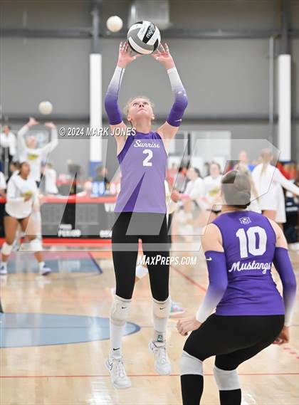 Thumbnail 3 in Sunrise Mountain vs. Horizon (Nike TOC Southwest) photogallery.