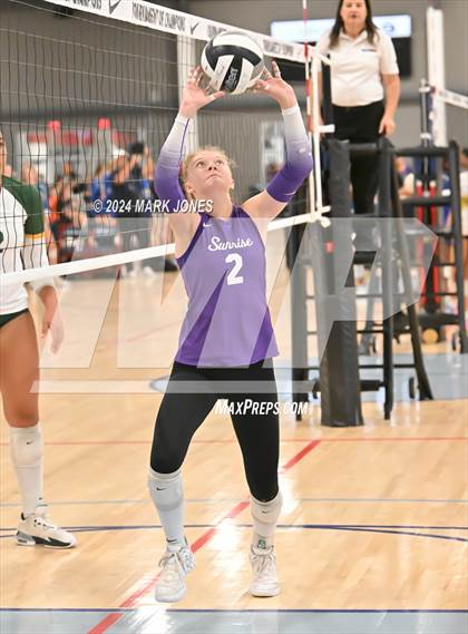 Thumbnail 1 in Sunrise Mountain vs. Horizon (Nike TOC Southwest) photogallery.