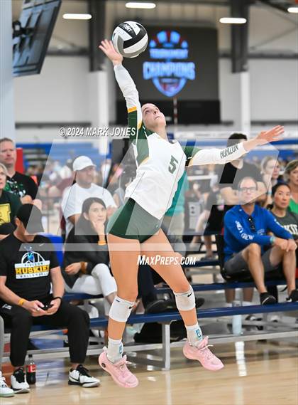 Thumbnail 3 in Sunrise Mountain vs. Horizon (Nike TOC Southwest) photogallery.