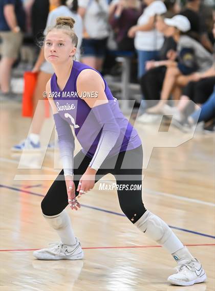 Thumbnail 3 in Sunrise Mountain vs. Horizon (Nike TOC Southwest) photogallery.