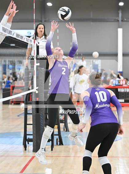 Thumbnail 1 in Sunrise Mountain vs. Horizon (Nike TOC Southwest) photogallery.