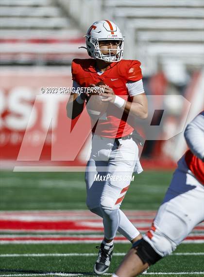 Thumbnail 2 in Timpview vs. Olympus (UHSAA 5A Semifinal) photogallery.