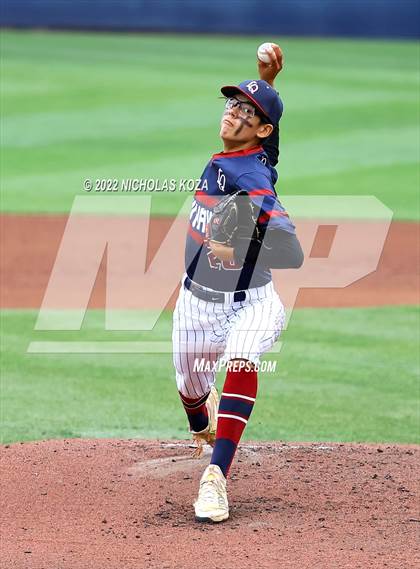 Thumbnail 3 in Oaks Christian vs. La Quinta (CIF SS D3 Finals) photogallery.