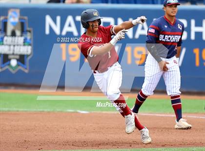 Thumbnail 3 in Oaks Christian vs. La Quinta (CIF SS D3 Finals) photogallery.