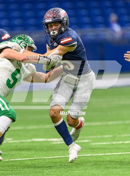 Thumbnail 3 in Wimberley vs Cuero UIL 4A D2 Regional Playoff photogallery.