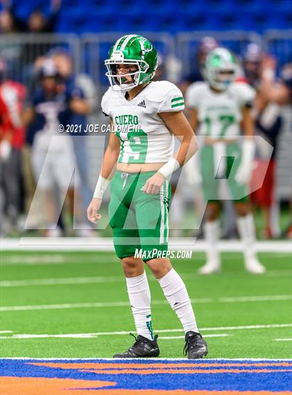 Thumbnail 1 in Wimberley vs Cuero UIL 4A D2 Regional Playoff photogallery.