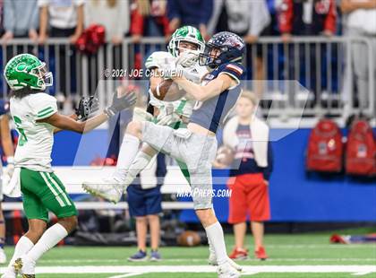 Thumbnail 1 in Wimberley vs Cuero UIL 4A D2 Regional Playoff photogallery.