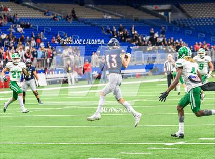 Thumbnail 1 in Wimberley vs Cuero UIL 4A D2 Regional Playoff photogallery.