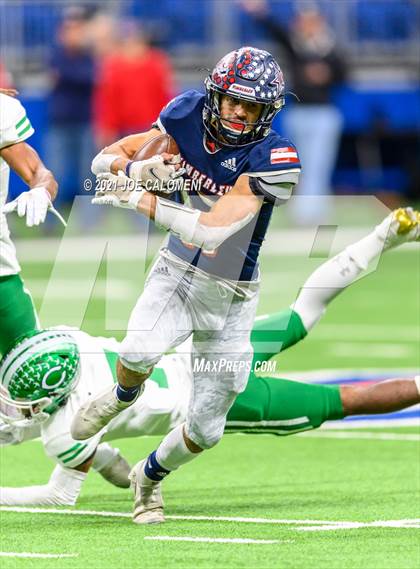 Thumbnail 1 in Wimberley vs Cuero UIL 4A D2 Regional Playoff photogallery.