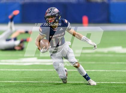 Thumbnail 1 in Wimberley vs Cuero UIL 4A D2 Regional Playoff photogallery.
