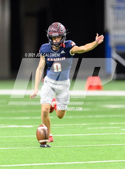 Thumbnail 1 in Wimberley vs Cuero UIL 4A D2 Regional Playoff photogallery.