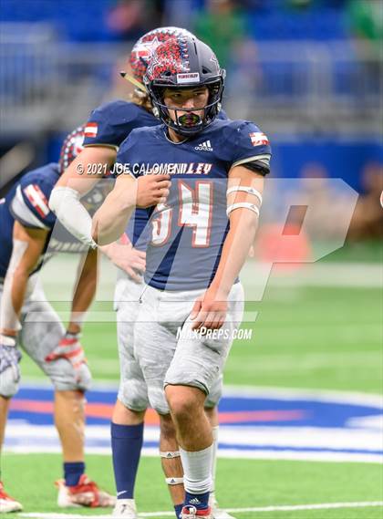 Thumbnail 2 in Wimberley vs Cuero UIL 4A D2 Regional Playoff photogallery.