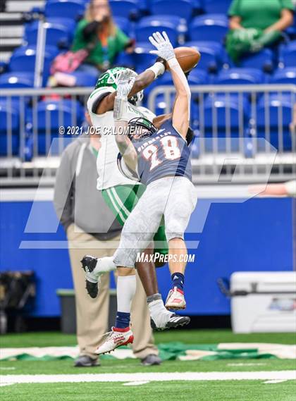 Thumbnail 3 in Wimberley vs Cuero UIL 4A D2 Regional Playoff photogallery.