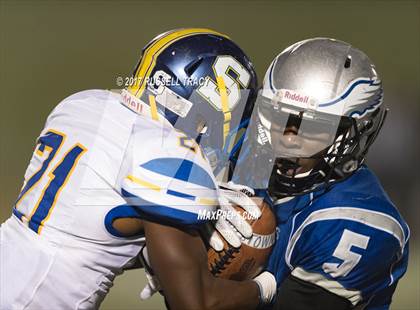 Thumbnail 3 in Landstown vs. Oscar Smith (VHSL 6A Third Round) photogallery.