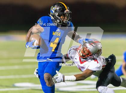 Thumbnail 3 in Suitland @ Wise photogallery.