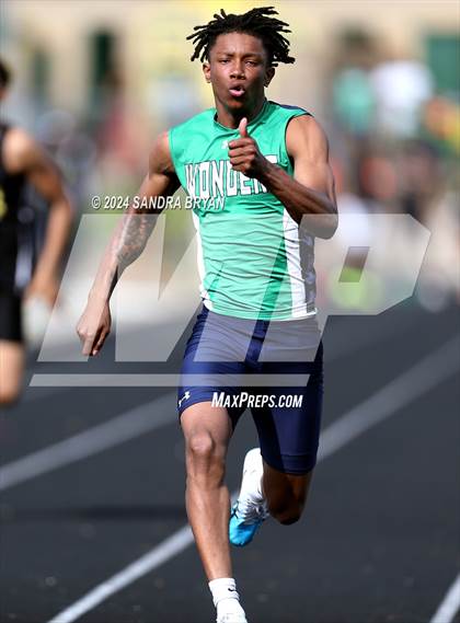 Thumbnail 2 in Independence Track Meet photogallery.