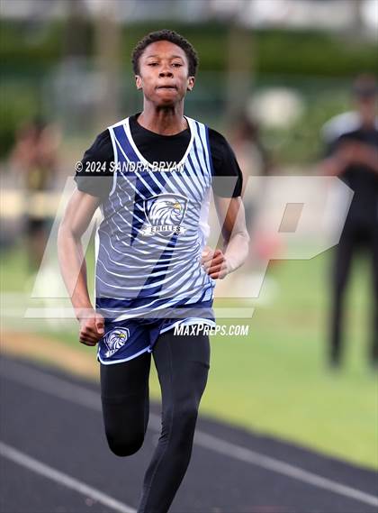 Thumbnail 3 in Independence Track Meet photogallery.