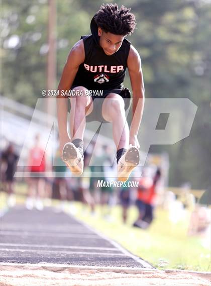 Thumbnail 3 in Independence Track Meet photogallery.