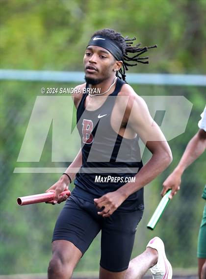 Thumbnail 1 in Independence Track Meet photogallery.