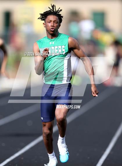 Thumbnail 1 in Independence Track Meet photogallery.