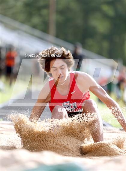 Thumbnail 1 in Independence Track Meet photogallery.
