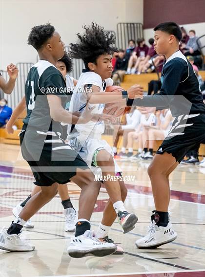 Thumbnail 2 in Sheldon vs Pleasant Valley (Whitney Winter Classic) photogallery.