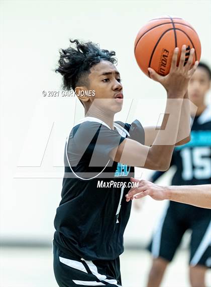 Thumbnail 1 in Sheldon vs Pleasant Valley (Whitney Winter Classic) photogallery.