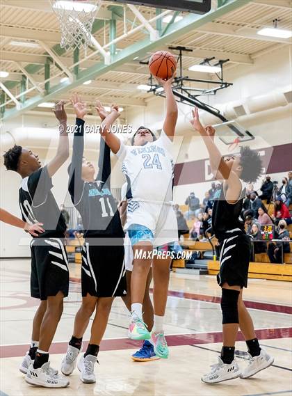 Thumbnail 3 in Sheldon vs Pleasant Valley (Whitney Winter Classic) photogallery.