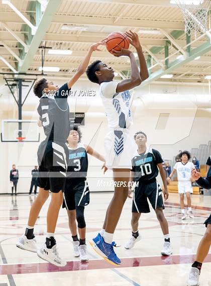 Thumbnail 2 in Sheldon vs Pleasant Valley (Whitney Winter Classic) photogallery.
