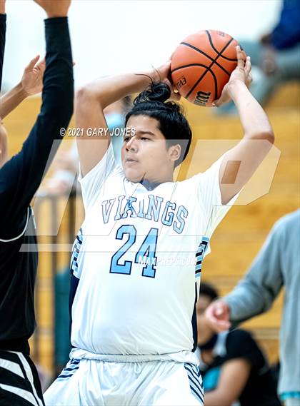 Thumbnail 2 in Sheldon vs Pleasant Valley (Whitney Winter Classic) photogallery.