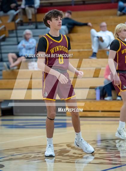 Thumbnail 2 in Windsor vs Grandview photogallery.