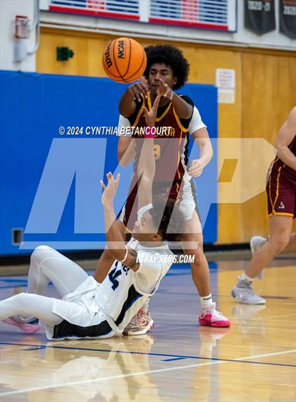 Thumbnail 1 in Windsor vs Grandview photogallery.